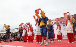 Burhaniye Belediyesi Çocuk Şenliği’nde coşku ile kutladı