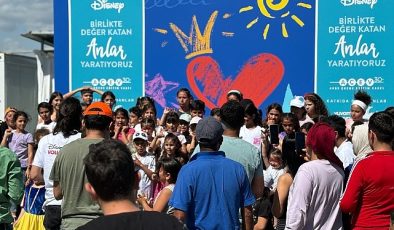 The Walt Disney Company AÇEV Hatay’ın Defne ilçesinde sarsıntıdan etkilenen çocuklarla çok özel bir aktifliğe imza attı