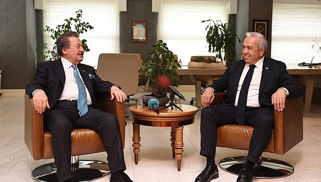 Devlet eski Bakanı Cavit Çağlar Nilüfer Belediye Lideri Şadi Özdemir’i ziyaret etti