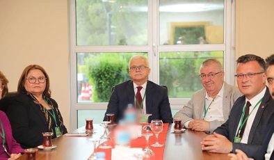 Ege ve Marmara Çevreci Belediyeler Birliği’nin yeni devrinde birinci encümen toplantısı Lider Ali Kemal Deveciler liderliğinde gerçekleşti