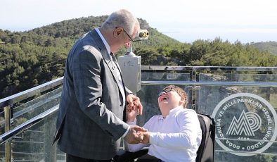 Lider Ertaş, engelli öğrencinin dileğini gerçekleştirdi