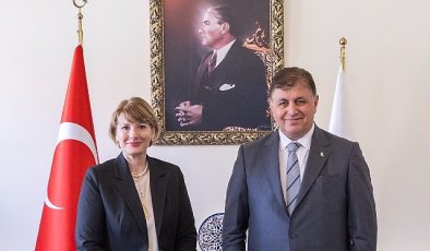 Lider Tugay Birleşik Krallık Türkiye Büyükelçisi’ni ağırladı