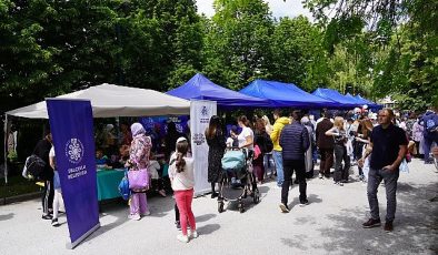 Selçuklu Belediyesi, her yıl Bosna Hersek’in Saraybosna ve Zenica kentlerinde düzenlenen “Türkiye Günleri Çocuk Şenliği”nde